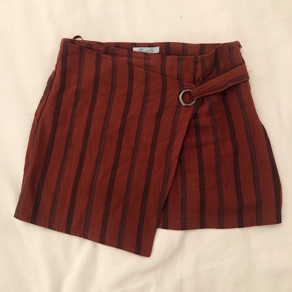 ASYMMETRIC RED STRIPED SKIRT